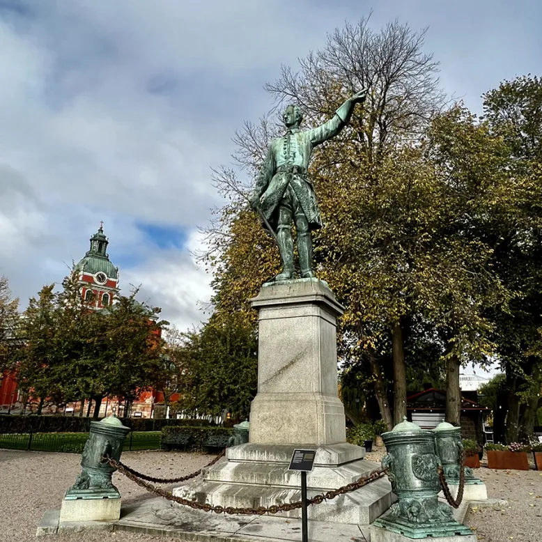 Karl XII Statue