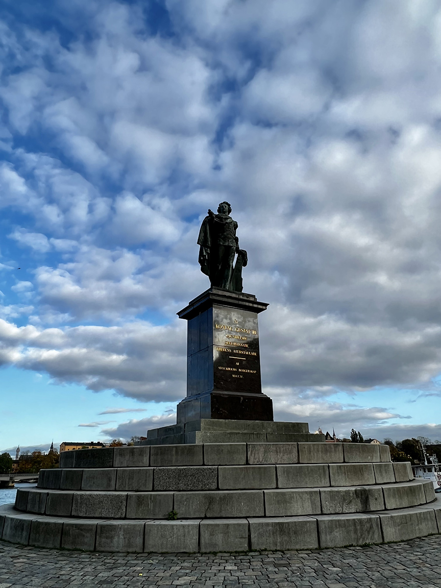 Gustav III statue