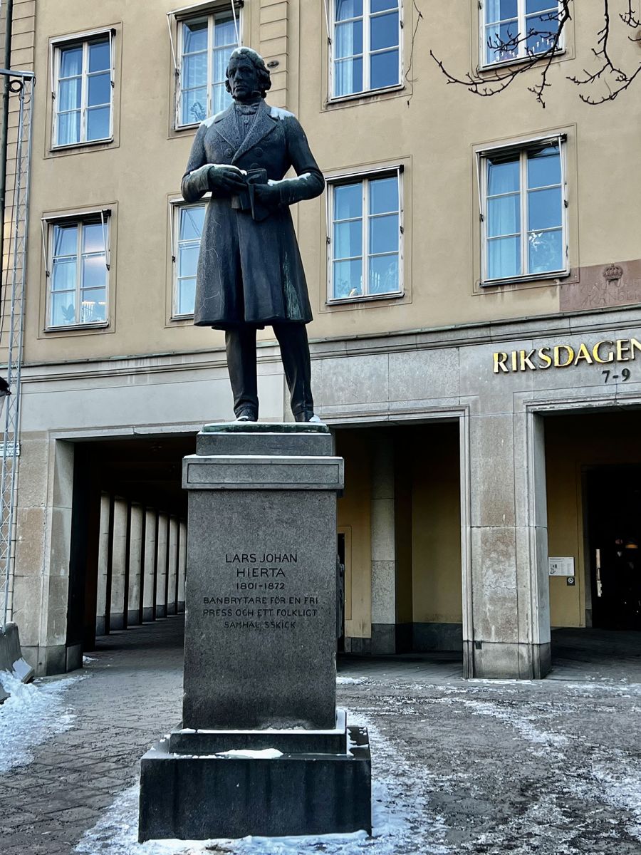 Lars johan hierta monument