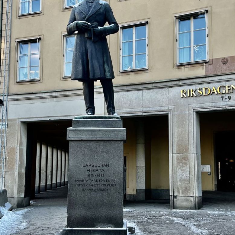 Lars johan hierta monument