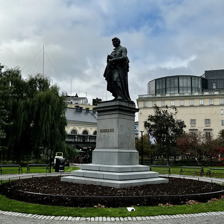 Berzelius statue