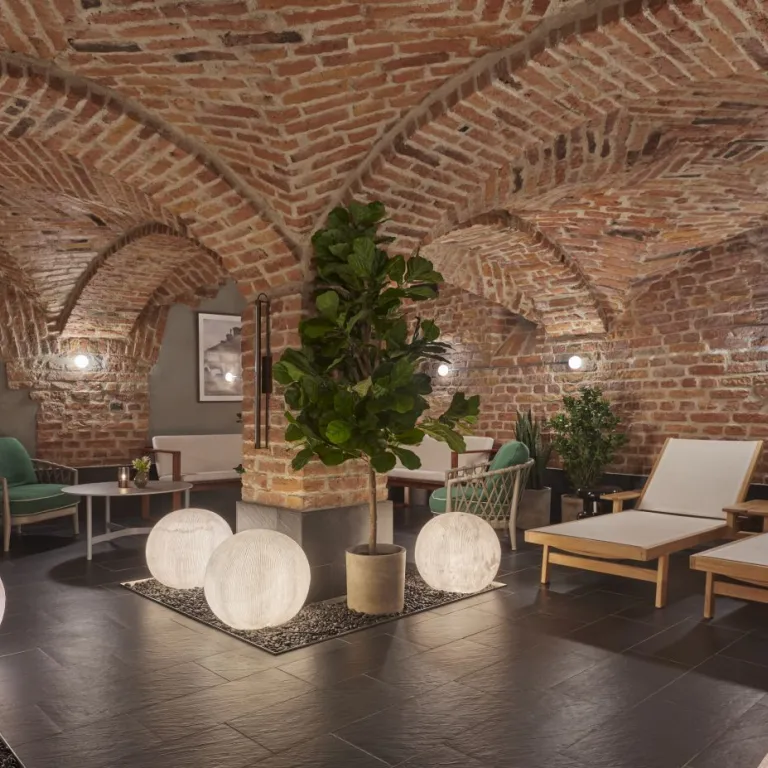 L’Hôtel Reisen 5 étoiles, une invitation au vo ...