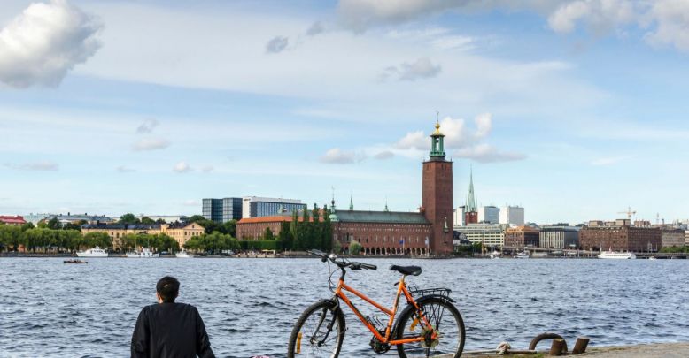 Stockholm by bike: magnificent rides between c ...