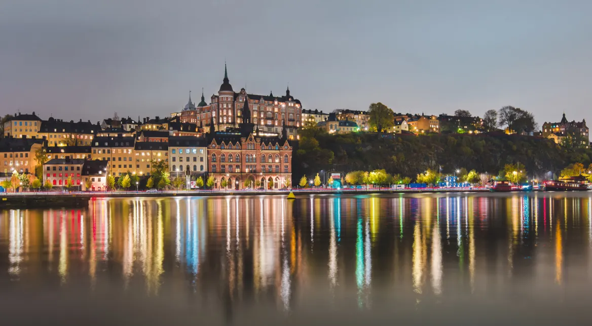 Sodermalm la nuit Photo : AdobeStock krugli-sodermalm